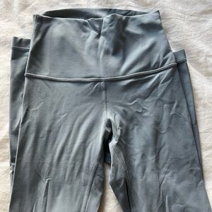 LuLuLemon 25” high rise Align Leggings